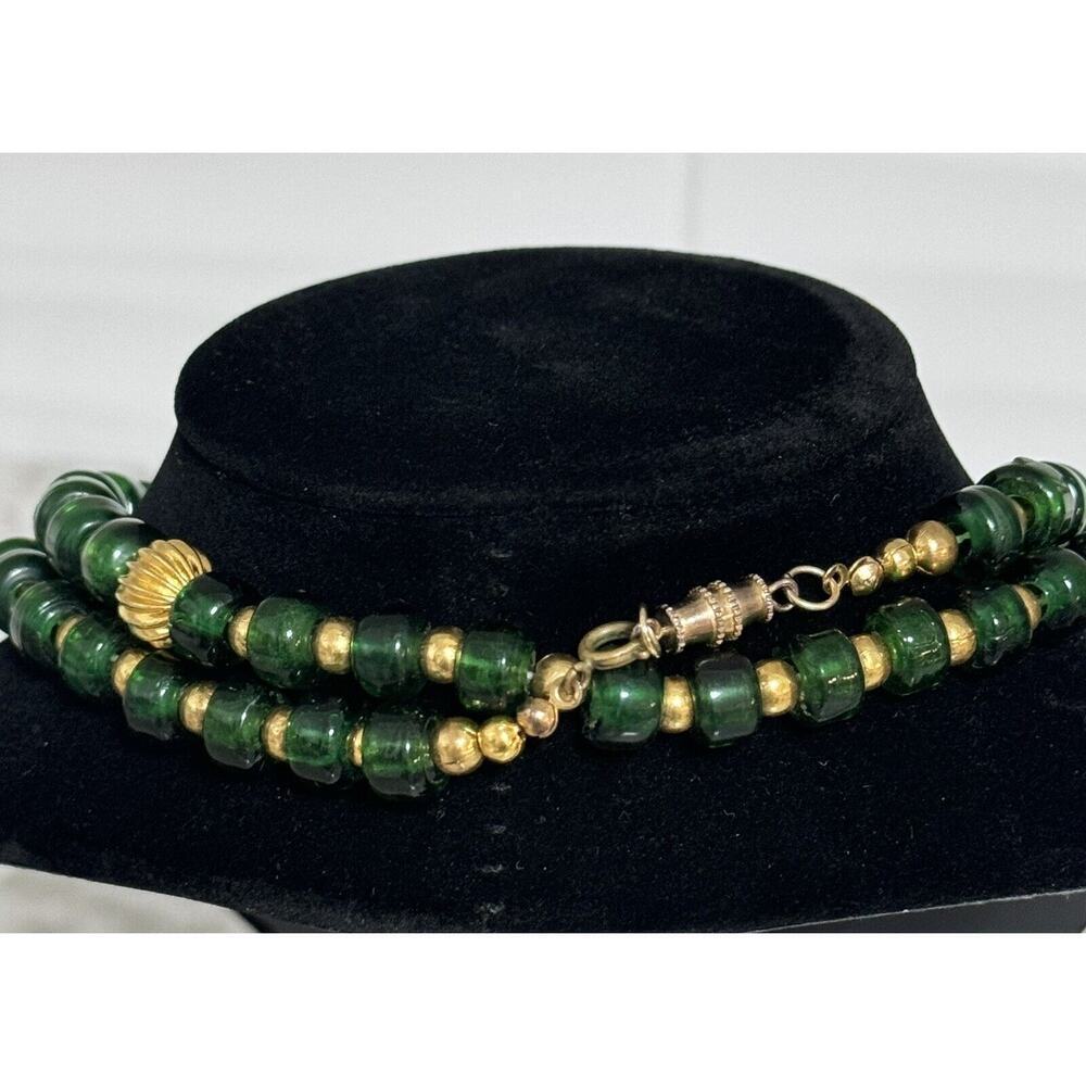 Vintage Green Glass Beaded Necklace Malachite Bead 32in Barrel Clasp - Picture 4 of 14